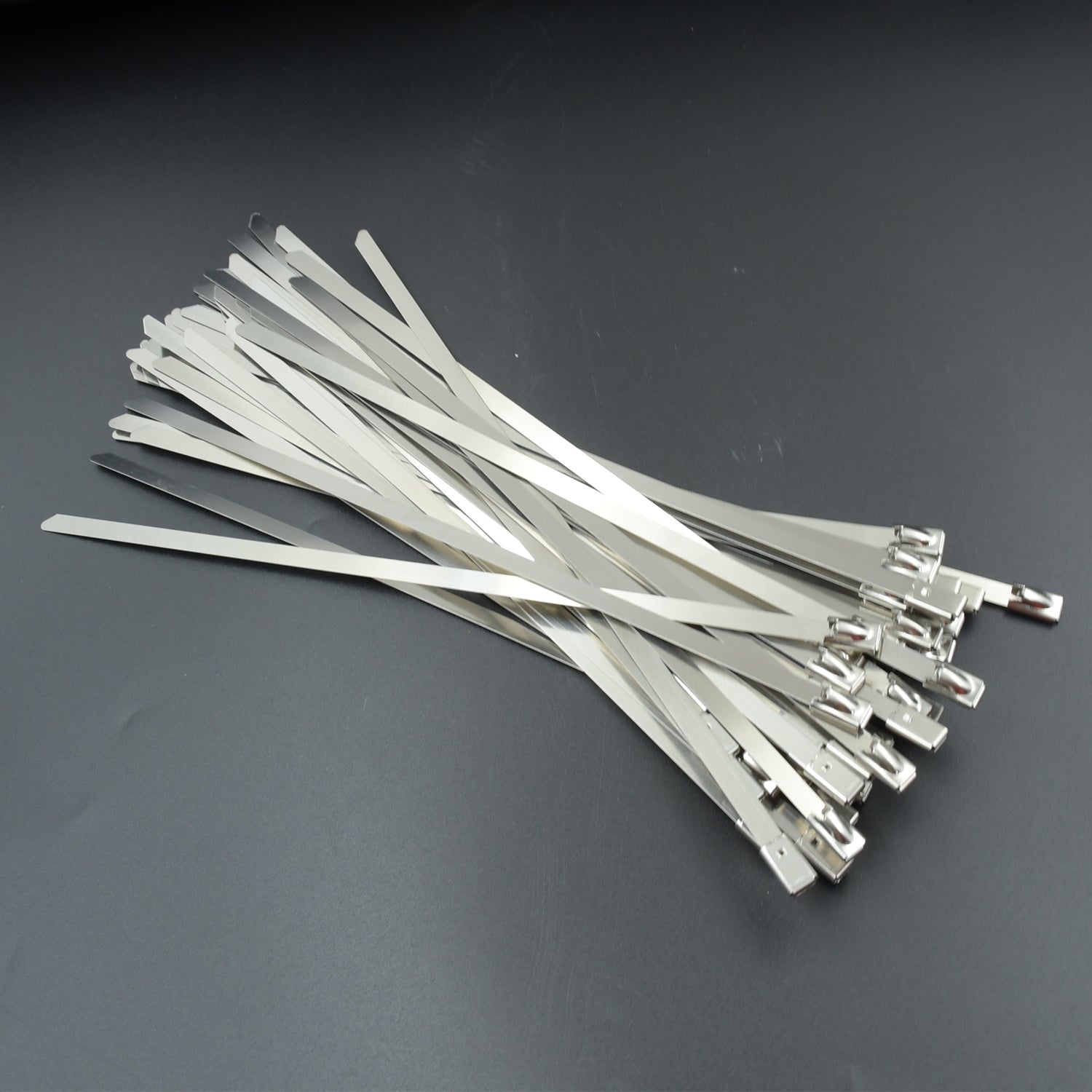 9074 Stainless Steel Cable TIE Used for Solar, Industrial and Home Improvement Multipurpose HIGH Strength, Self-Locking Zip Ties, Multi-purpose Tie, Portable Rustproof 100Pcs Wide Application Zip Tie Set for Building ( 4.6x 200MM / 100 pcs Set) 9074 Stainless Steel Cable TIE Used for Solar, Industrial and Home Improvement Multipurpose HIGH Strength, Self-Locking Zip Ties, Multi-purpose Tie, Portable Rustproof 100Pcs Wide Application Zip Tie Set for Building ( 4.6x 200MM / 100 pcs Set)